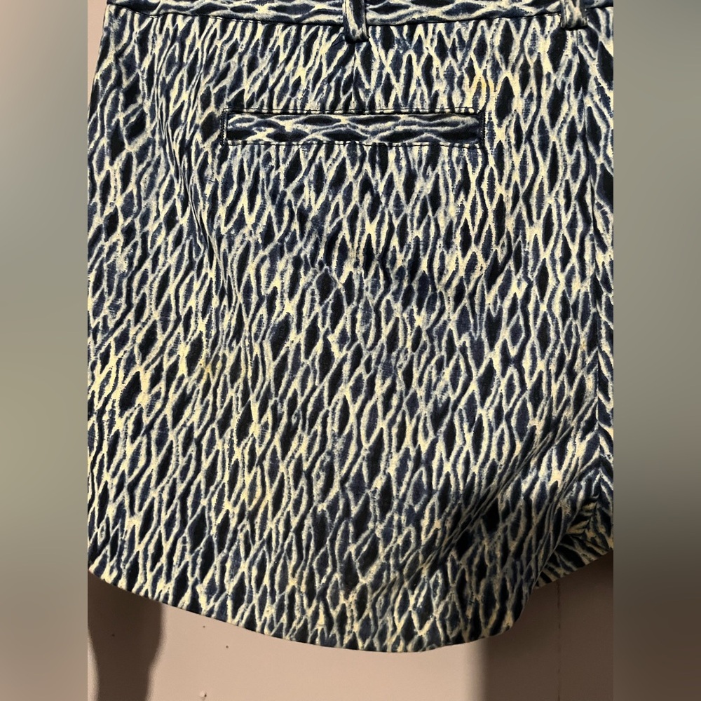 MK Water Design Shorts - Picture 4 of 6